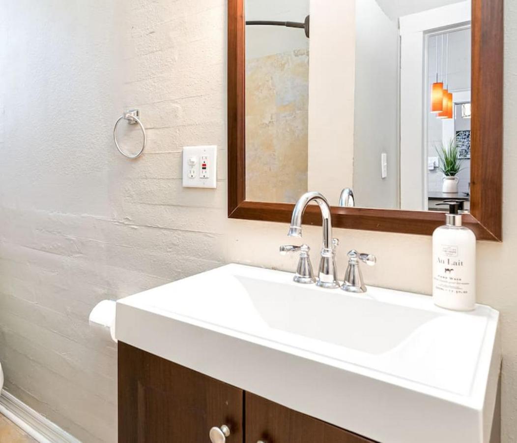 Charming And Historic Near Holiday home Tampa